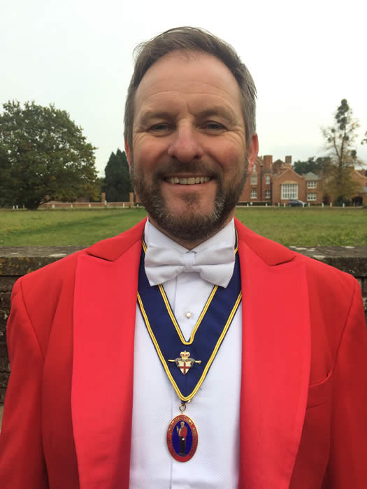 Oxfordshire Northamptonshire and Warwickshire toastmaster, celebrant and master of ceremonies Russell Fowler